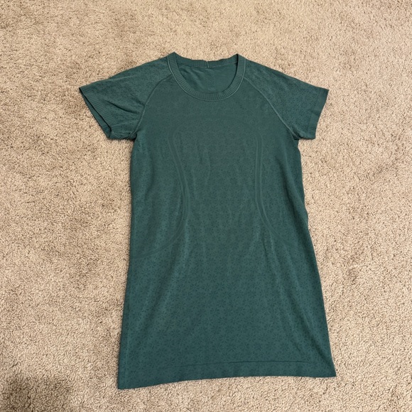 Lululemon Swiftly Tech Short Sleeve Crew - Green Smoke - Picture 4 of 8